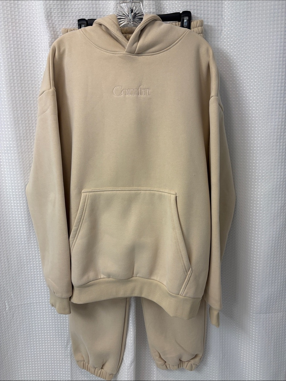 Comfrt Minimalist Set ~ Hoodie and Joggers Size Medium ~ Bone